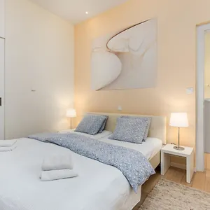apartment-rona-opatija-superior.primorje-gorskikotar.com/